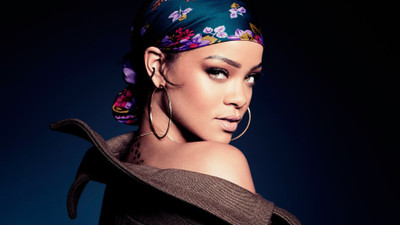 

Rihanna Wall Poster PWRGVALPHAPOS1198 Paper Print(18 inch X 12 inch, Rolled)