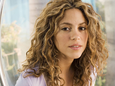 

Shakira Wall Poster PWRGVALPHAPOS1453 Paper Print(18 inch X 12 inch, Rolled)