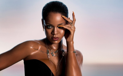 

Rihanna Wall Poster PWRGVALPHAPOS1238 Paper Print(18 inch X 12 inch, Rolled)