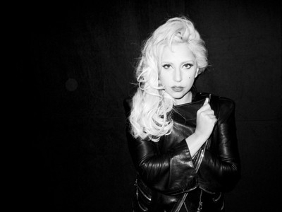 

Lady Gaga Wall Poster PWRGVALPHAPOS1946 Paper Print(18 inch X 12 inch, Rolled)