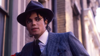 

Michael Jackson Wall Poster PWRGVALPHAPOS1064 Paper Print(18 inch X 12 inch, Rolled)