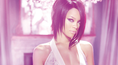

Rihanna Wall Poster PWRGVALPHAPOS1240 Paper Print(18 inch X 12 inch, Rolled)