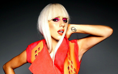

Lady Gaga Wall Poster PWRGVALPHAPOS1971 Paper Print(18 inch X 12 inch, Rolled)