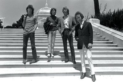 

The Doors Wall Poster PWRGVALPHAPOS2866 Paper Print(18 inch X 12 inch, Rolled)