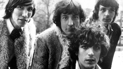 

Pink Floyd Wall Poster PWRGVALPHAPOS65 Paper Print(18 inch X 12 inch, Rolled)