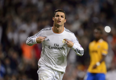 

Christiano Ronaldo Wall Poster PWRGVALPHAPOS299 Paper Print(18 inch X 12 inch, Rolled)