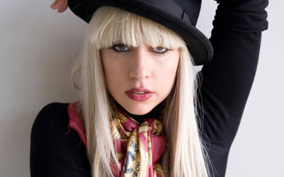 

Lady Gaga Wall Poster PWRGVALPHAPOS1880 Paper Print(18 inch X 12 inch, Rolled)