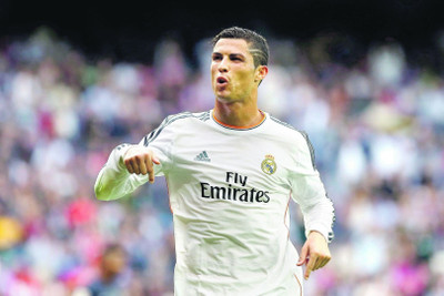 

Christiano Ronaldo Wall Poster PWRGVALPHAPOS295 Paper Print(18 inch X 12 inch, Rolled)