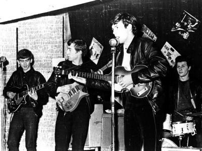

The Beatles Wall Poster PWRGVALPHAPOS98 Paper Print(18 inch X 12 inch, Rolled)
