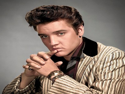 

Elvis Presley Wall Poster PWRGVALPHAPOS2175 Paper Print(18 inch X 12 inch, Rolled)