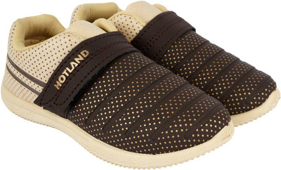 

Hotland Boys Velcro Running Shoes(Brown
