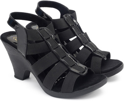 

Catwalk Women BLACK-Wrong Clogs