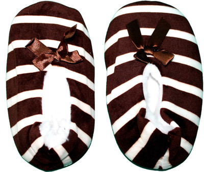 

Friendskart KIDS Baby Boys And Baby Girls Warm Cossy Socks Booties(Toe to Heel Length - 15 cm Brown)