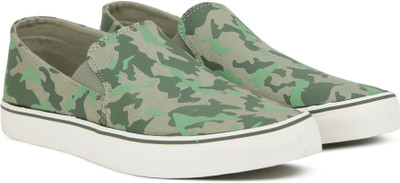 

United Colors of Benetton Casual For Men(Olive, 903