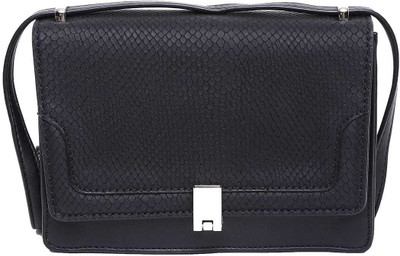 

Nine West Sling Bag(Black)