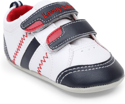 

Lilliput Boys & Girls Velcro Sneakers(White