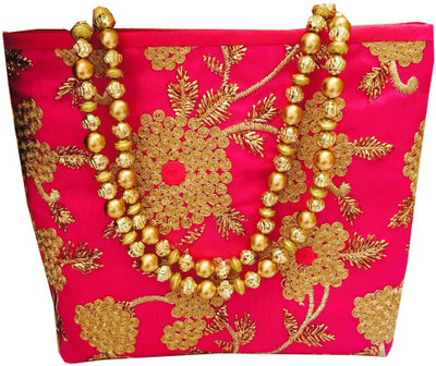 

CRAFTBAZAAR Party Pink Clutch