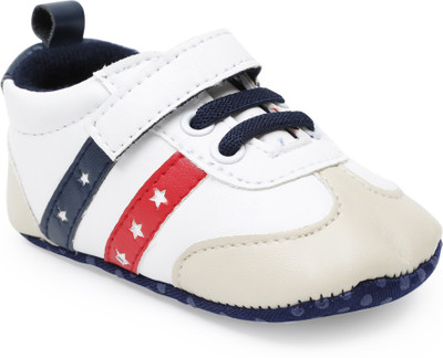 

Lilliput Boys & Girls Velcro Sneakers(White