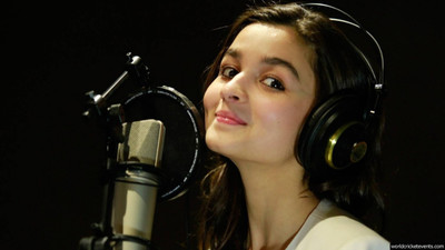 

Aabhaas Alia Bhatt Wall Poster Fine Art Print(12 inch X 18 inch, Rolled)