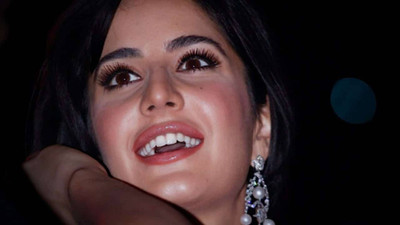 

Aabhaas Katrina kaif Wall Poster Fine Art Print(12 inch X 18 inch, Rolled)