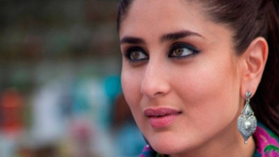 

Aabhaas Kareena Kapoor Wall Poster Fine Art Print(12 inch X 18 inch, Rolled)