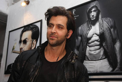 

Aabhaas Hrithik Roshan Wall Poster Fine Art Print(12 inch X 18 inch, Rolled)