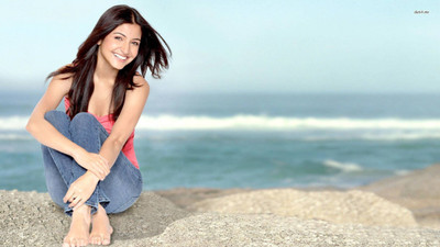

Aabhaas Anushka Sharma Wall Poster Fine Art Print(12 inch X 18 inch, Rolled)