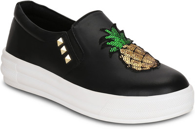 

Get Glamr Gracious Slip-on Slip On Sneakers For Women(Black