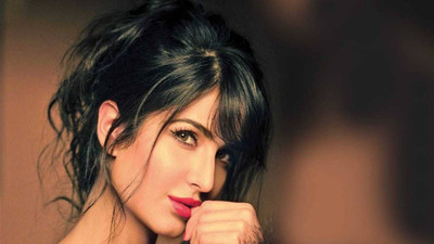 

Aabhaas Katrina kaif Wall Poster Fine Art Print(12 inch X 18 inch, Rolled)