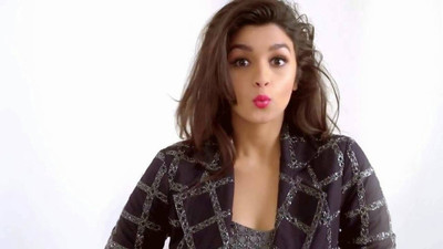 

Aabhaas Alia Bhatt Wall Poster Fine Art Print(12 inch X 18 inch, Rolled)
