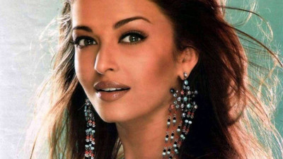 

Aabhaas Aishwarya Rai Wall Poster Fine Art Print(12 inch X 18 inch, Rolled)