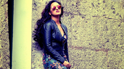 

Aabhaas Sonakshi Sinha Wall Poster Fine Art Print(12 inch X 18 inch, Rolled)
