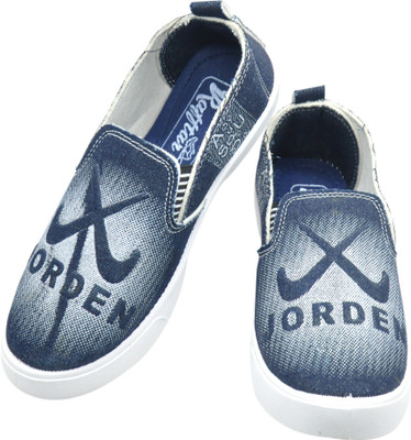 

footstair Slip On Sneakers For Men(Blue