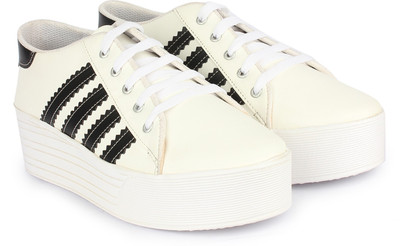 

bella toes Women's Sneakers Sneakers For Women(White, Black