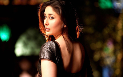 

Aabhaas Kareena Kapoor Wall Poster Fine Art Print(12 inch X 18 inch, Rolled)