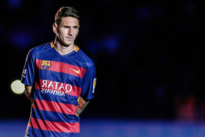 KumkumArts Lionel Messi Poster 12 x 18 Inch HD Quality Material Gloss Paper. Paper Print(18 inch X 12 inch, Rolled)