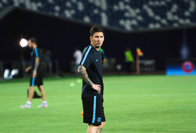 

KumkumArts Lionel Messi Poster 12 x 18 Inch HD Quality Material Gloss Paper. Paper Print(18 inch X 12 inch, Rolled)