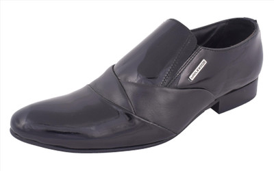 

Maplewood Vector slipon Slip On For Men(Black