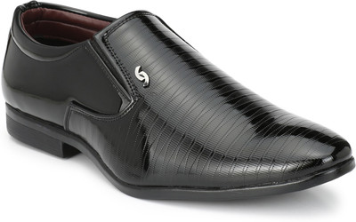 

Knoos PARTY Slip On For Men(Black, Bl
