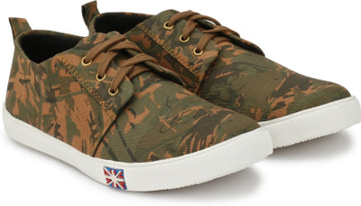 

Shoe Day Sneakers For Men(Multicolor, Green