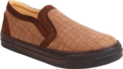 

Lorpio Women's Brown Slip On For Women(Brown