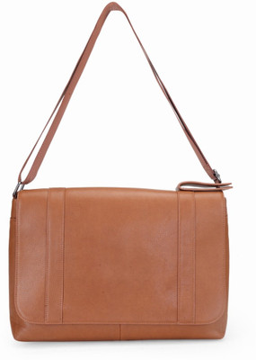 

LONDON RAG Women Casual Tan PU Shoulder Bag