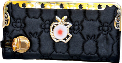 

Ferric Party Black Clutch