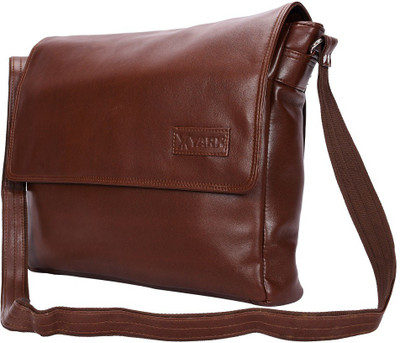 

Yark Messenger Bag(Brown)