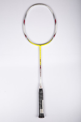 

Li-Ning High Carbon 1600 Yellow Unstrung Badminton Racquet(S2, 0.084 g)
