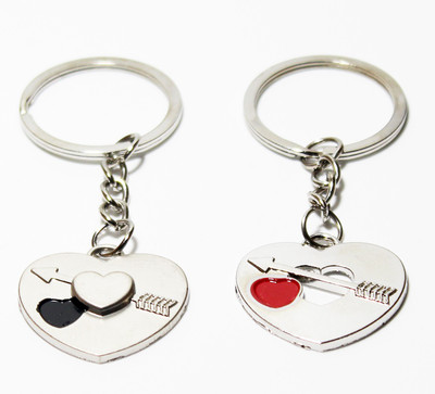 

JaisBoy Hart key chain Romantic Couple Heart Pack Of 2 Valentine Metal Key Chain (Silver) Key Chain
