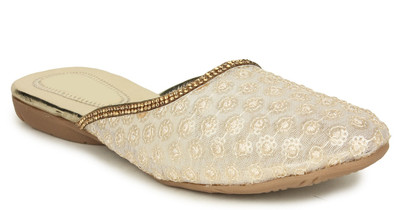 

Do Bhai Women Golden Clogs