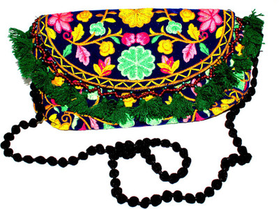 

GIPPY TRENDZ Women Casual Multicolor Velvet Sling Bag