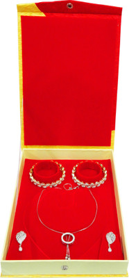 

Atorakushon Pack of 1 Multipurpose Necklace Earring bangle bracelet Full set box Jewellery Makeup Vanity Box Kit (Golden) Ideal for:Storage of Payal, Watch, Chain, Bracelet Bindi,jewellry Cosmetics etc,Keep your Valuable item safe & Dust free,Travelling,S