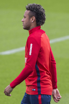 

KumkumArts Neymar Poster 12 x 18 Inch HD Quality Material Gloss Paper Paper Print(18 inch X 12 inch, Rolled)